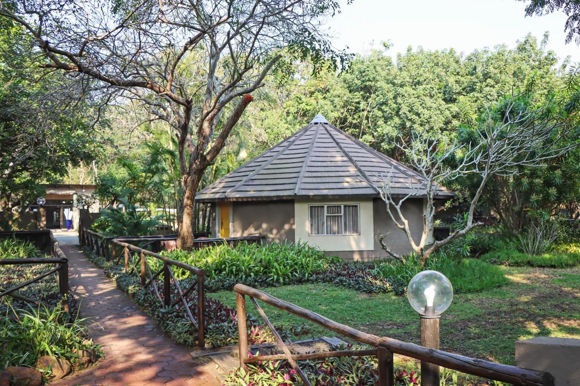 Emdoneni Lodge With Zululand Cat Conservation Project Hluhluwe Extérieur photo