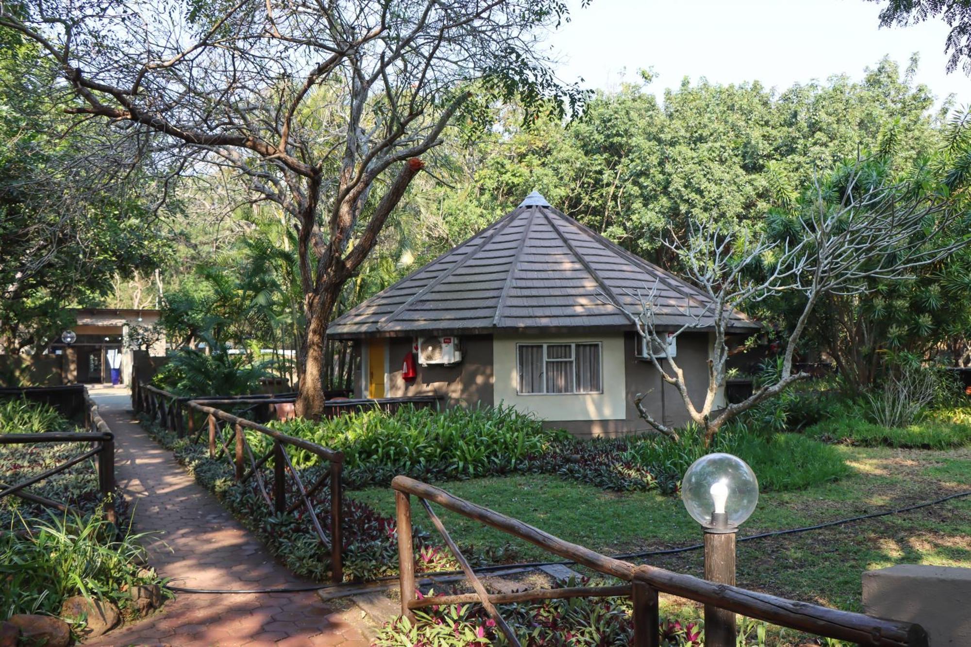 Emdoneni Lodge With Zululand Cat Conservation Project Hluhluwe Extérieur photo